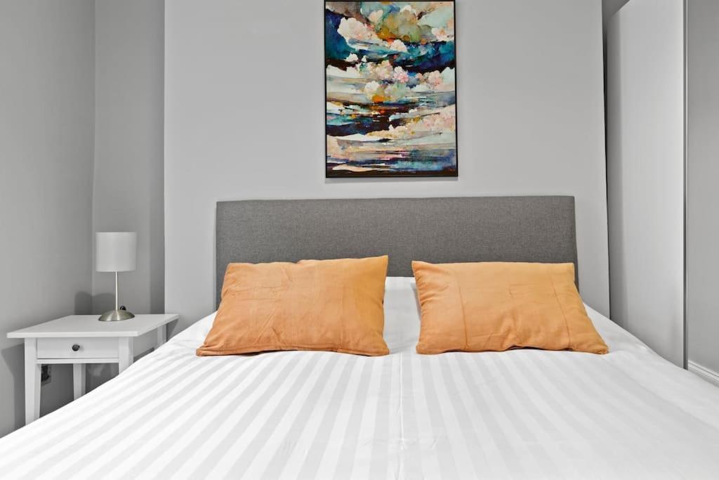 Holiday home Large Stylish 6 Bedroom House *